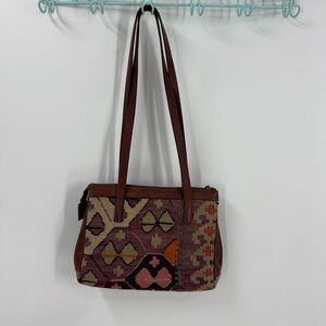 Yun art vintage, kilim wool and leather purse